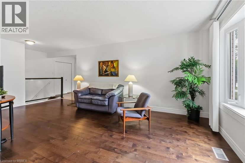 22 ALLENSGATE Drive — photo 8 of 40