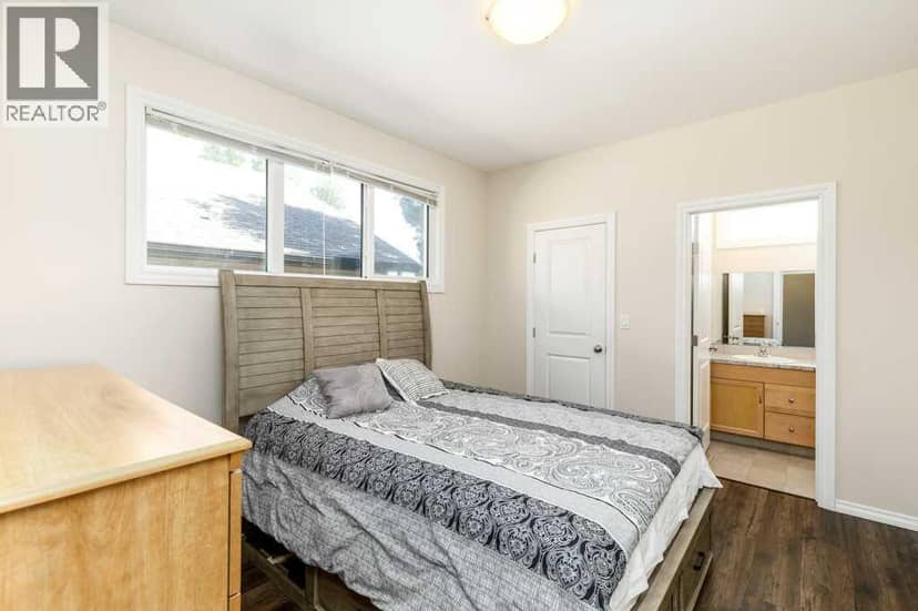 77 Alderwood Close — photo 14 of 25