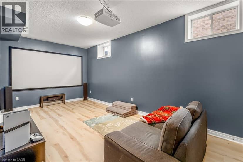 12 BUMAN Court — photo 8 of 40