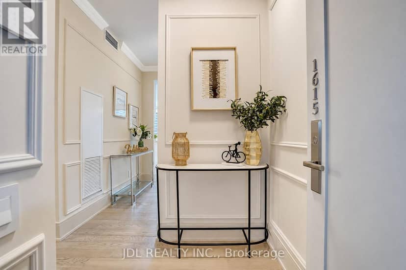1615 - 1 Gloucester Street — photo 11 of 40