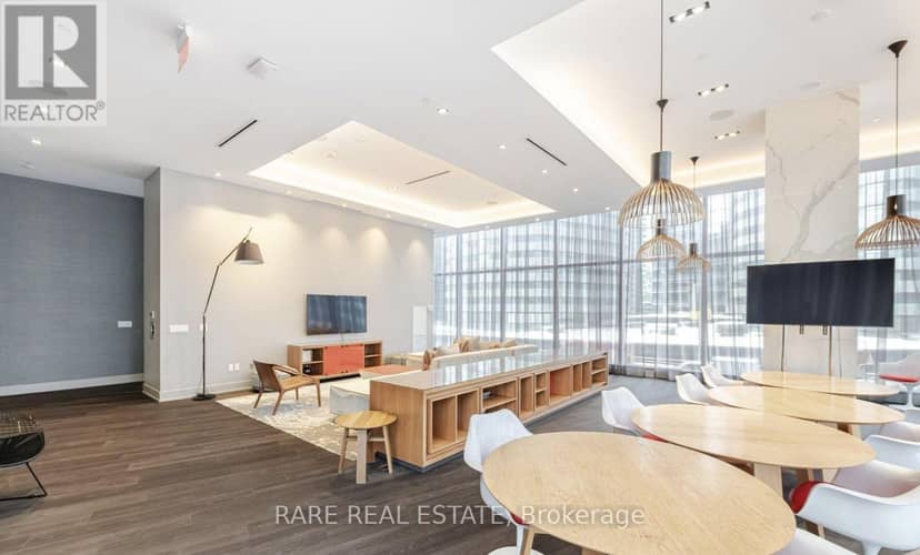2802 - 10 York Street — photo 15 of 19