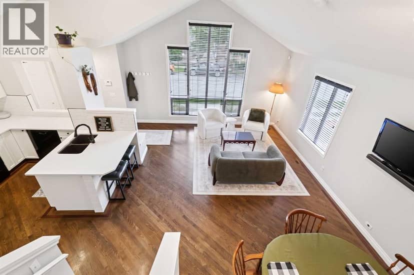 108 Elgin Manor SE — photo 14 of 37