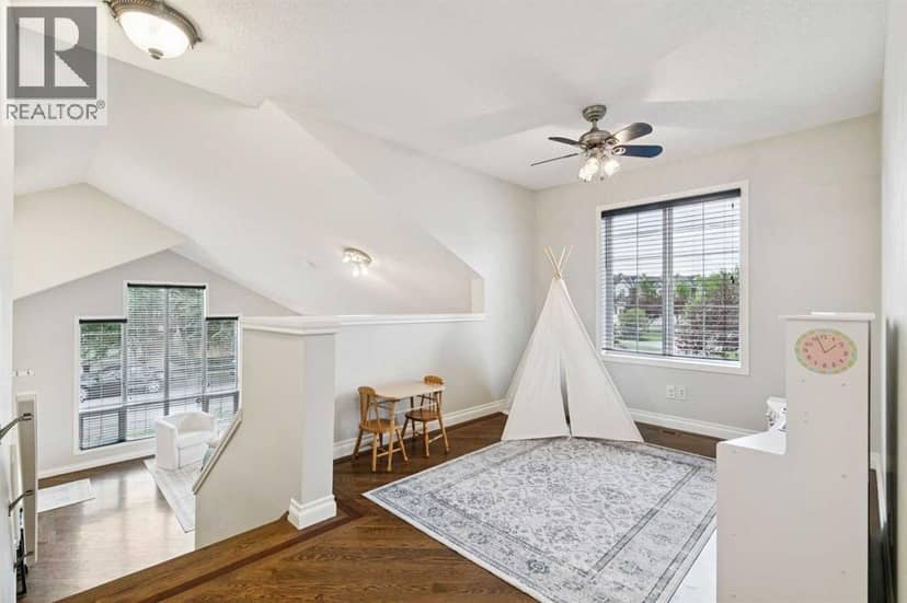 108 Elgin Manor SE — photo 15 of 37