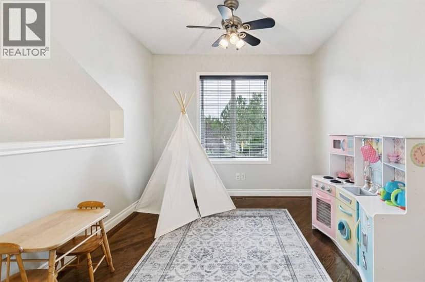108 Elgin Manor SE — photo 16 of 37