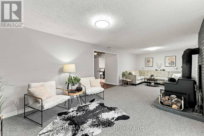 76 Chester Crescent — photo 18 of 40
