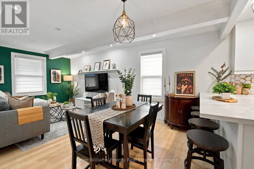 123 Barrie Avenue — photo 11 of 33