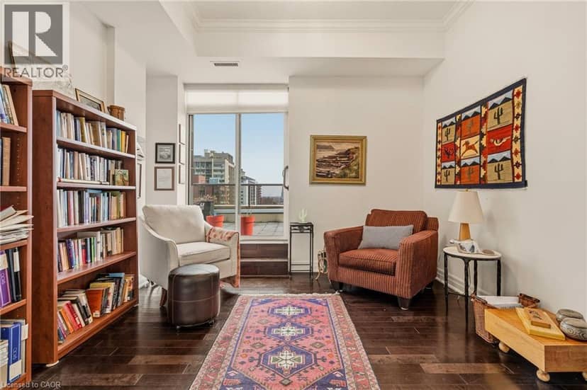 90 CHARLTON Avenue W Unit# PH1 — photo 29 of 40
