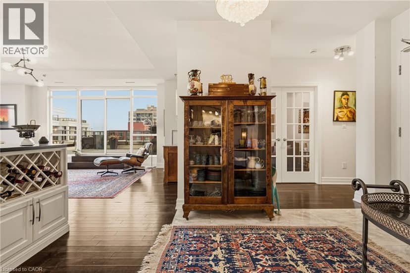 90 CHARLTON Avenue W Unit# PH1 — photo 5 of 40