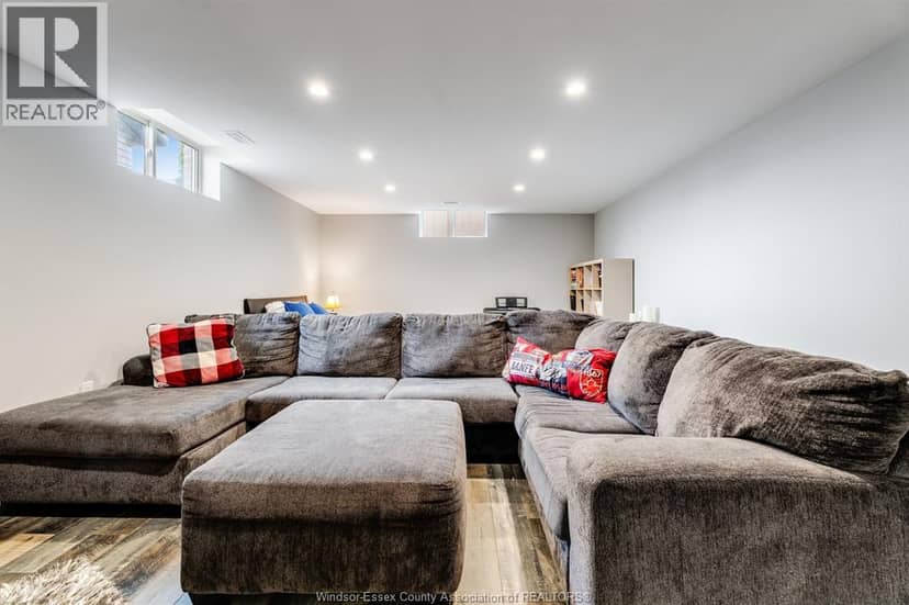 221 Bernath STREET — photo 31 of 40