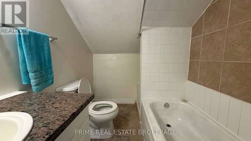 121 Boullee Street — photo 11 of 16