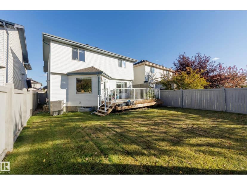 553 Glenwright Cr NW — photo 35 of 37