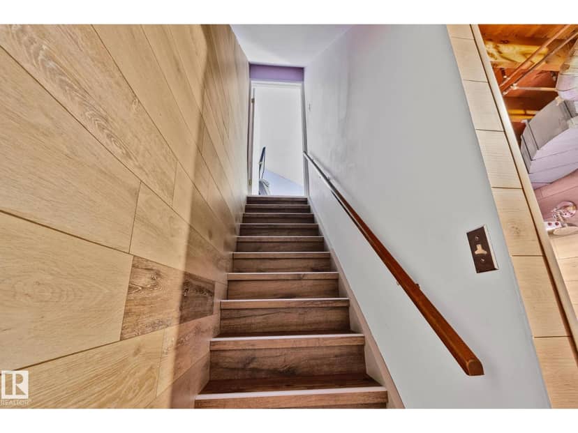 41 Akinsdale Gd — photo 11 of 37