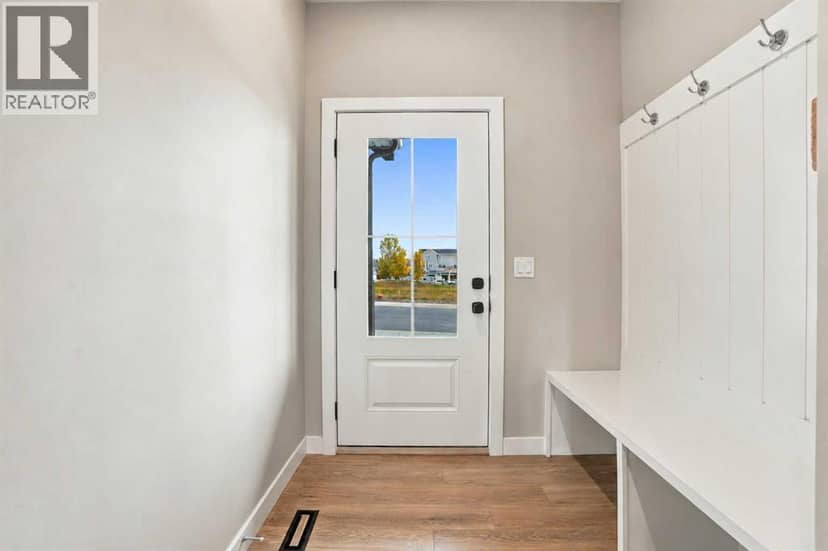 321 Flare Avenue, Diamond Valley, photo 3