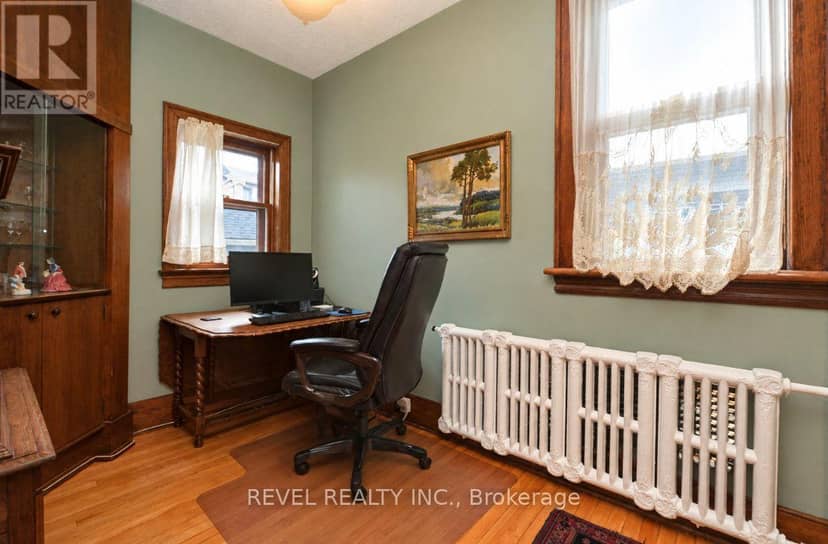 204 Clemow Avenue — photo 27 of 40