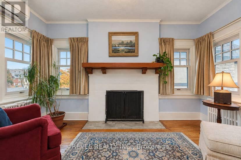 204 Clemow Avenue — photo 31 of 40