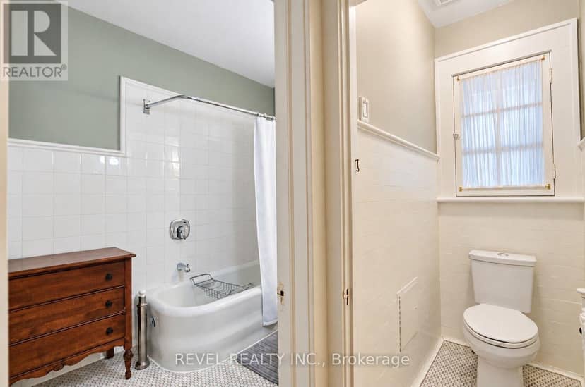 204 Clemow Avenue — photo 37 of 40