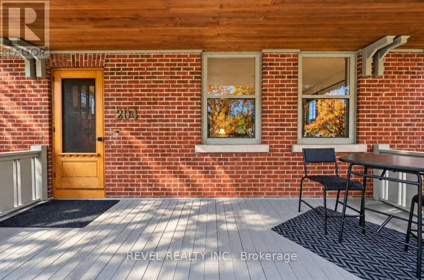 204 Clemow Avenue — photo 9 of 40