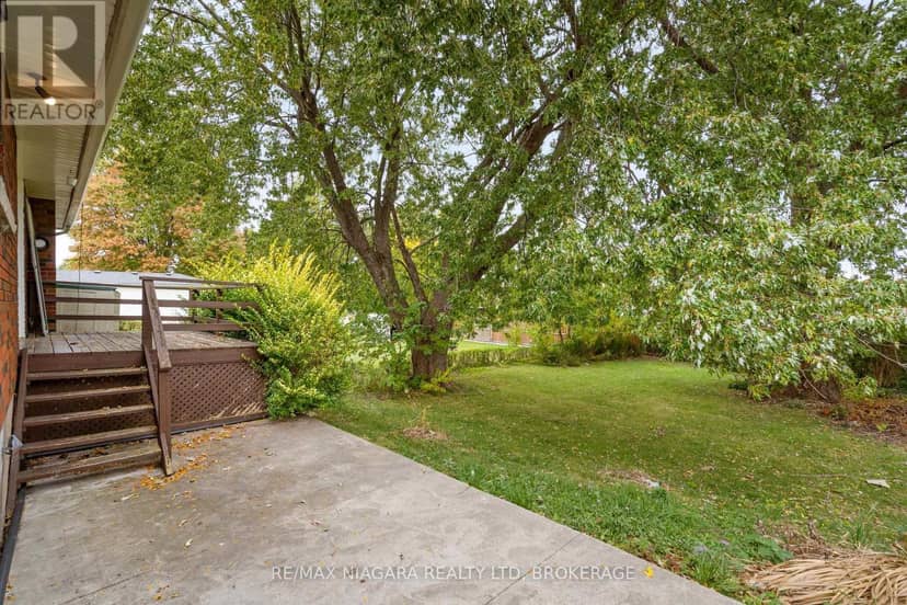 241 Bertie Street — photo 19 of 32