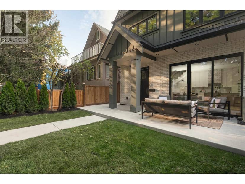 1 1376 E 11th Avenue, Vancouver, photo 2
