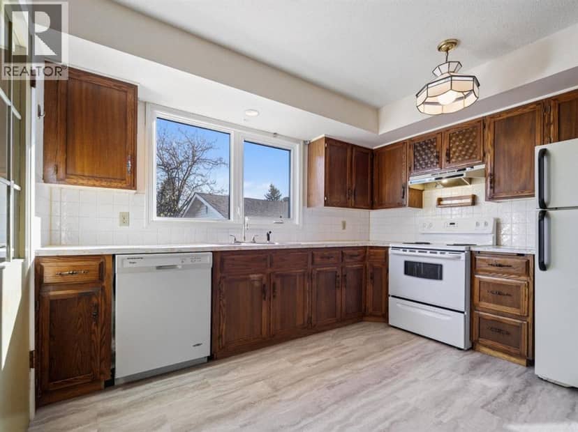 1219 Hunterquay Hill NW — photo 16 of 40