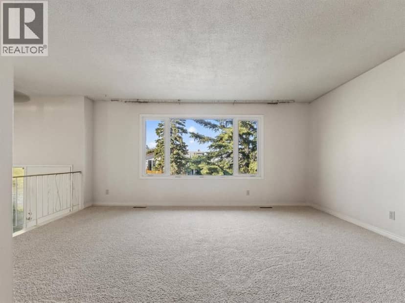 1219 Hunterquay Hill NW — photo 9 of 40