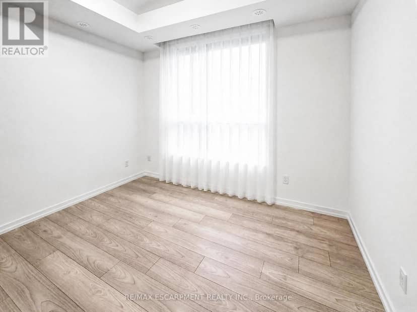 27 - 17 Lytham Green Circle, Newmarket, photo 5