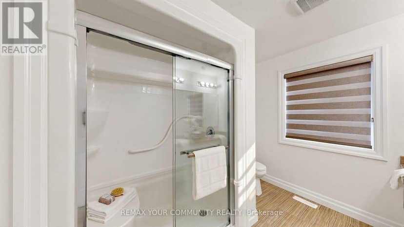 2607 Sheffield Boulevard — photo 28 of 40