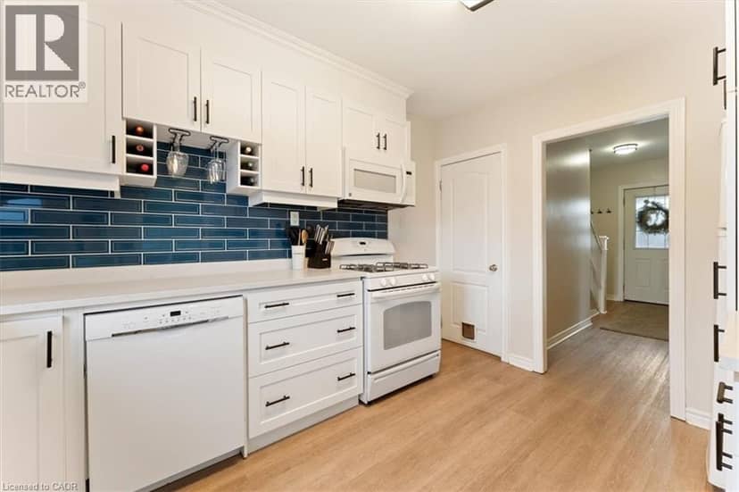 17 CRAIGMILLER Avenue — photo 12 of 39