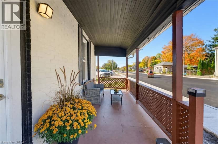 252 DUNDAS Street, Woodstock, photo 4