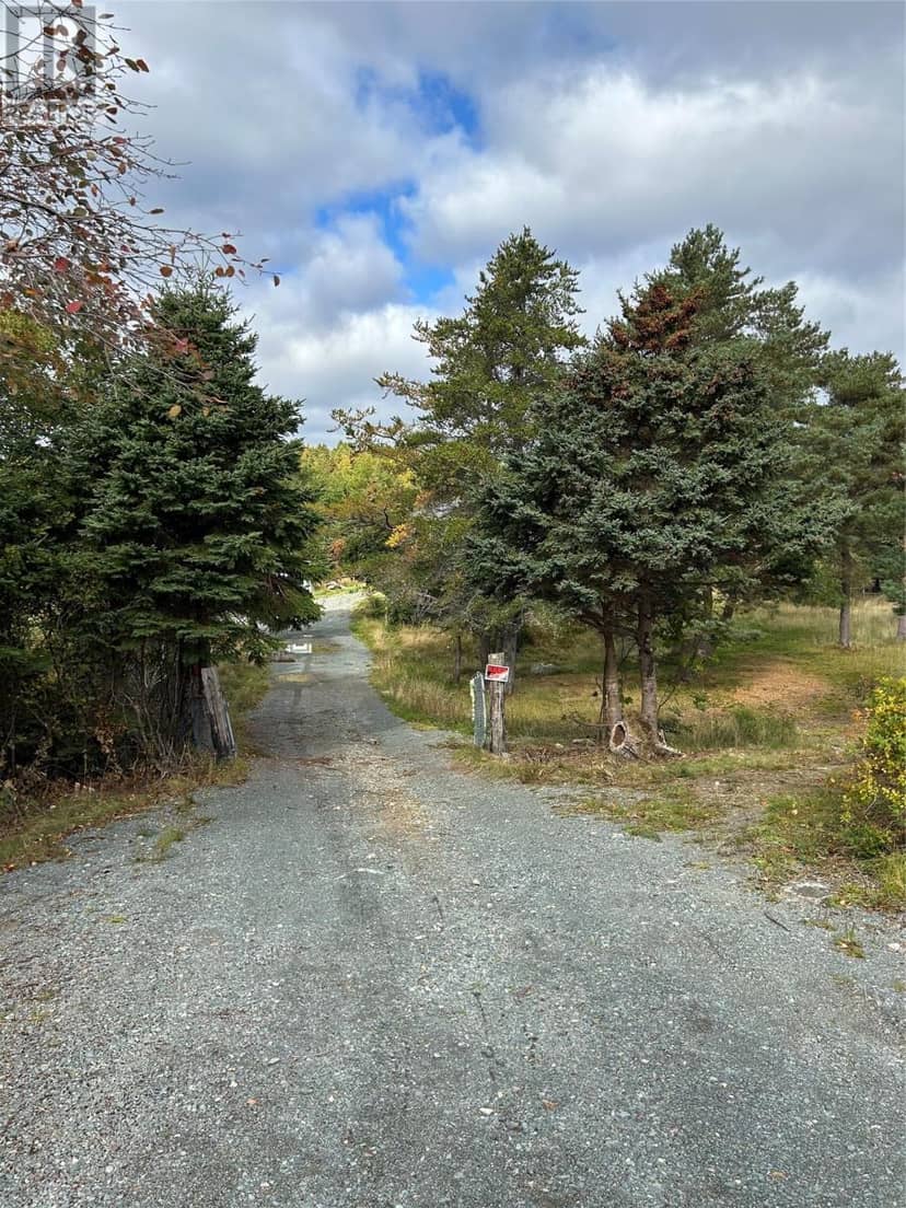 136-138 Farm Road — photo 3 of 9