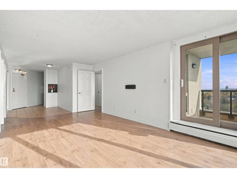 #1304 10149 Saskatchewan Dr NW — photo 9 of 40