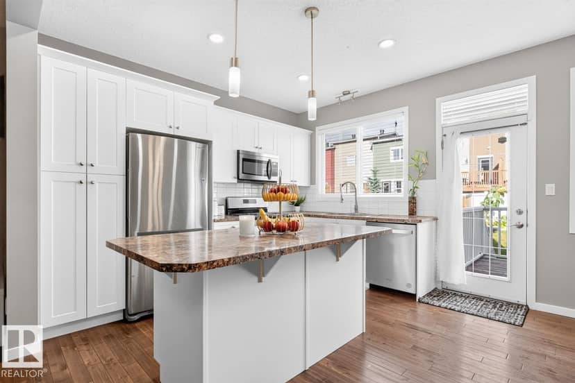 411 Simmonds Wy — photo 9 of 40