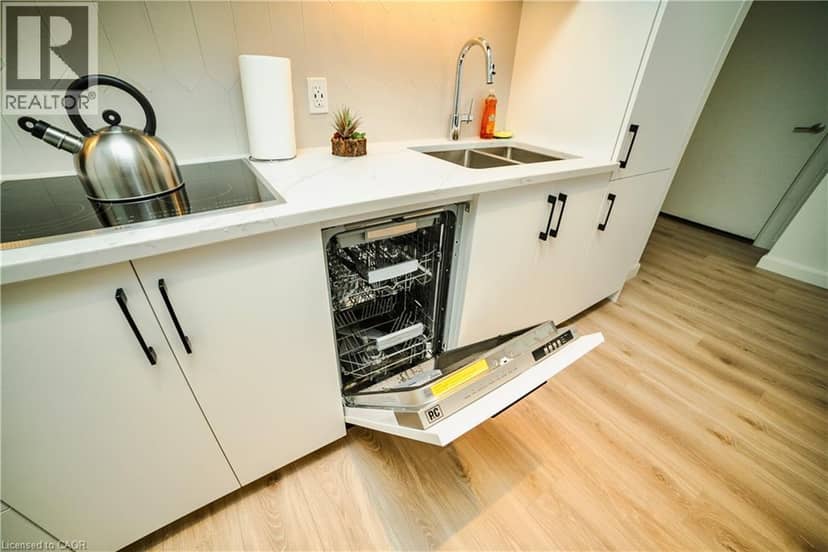 741 KING Street W Unit# 1807 — photo 9 of 28