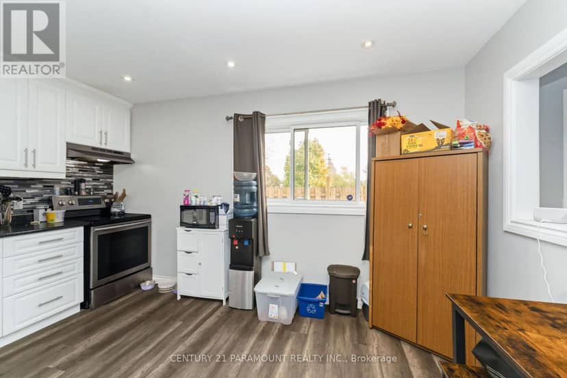 116 - 1010 Glen Street — photo 14 of 35
