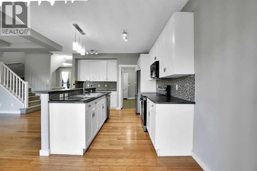 125 Walden Square SE — photo 13 of 40