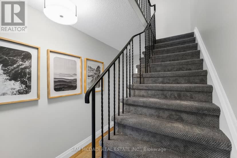 157 - 400 Mississauga Valley Boulevard — photo 15 of 40