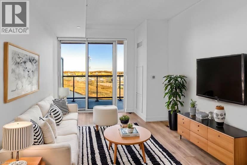 3200 DAKOTA Common Unit# B906, Burlington
