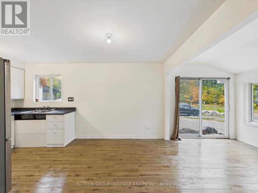 28 Joseph Street, Muskoka Lakes, photo 7