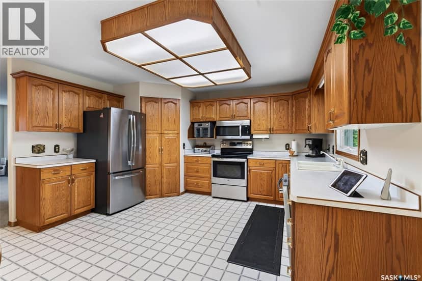 720 6th AVENUE — photo 18 of 40