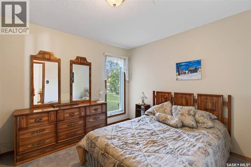 720 6th AVENUE — photo 31 of 40