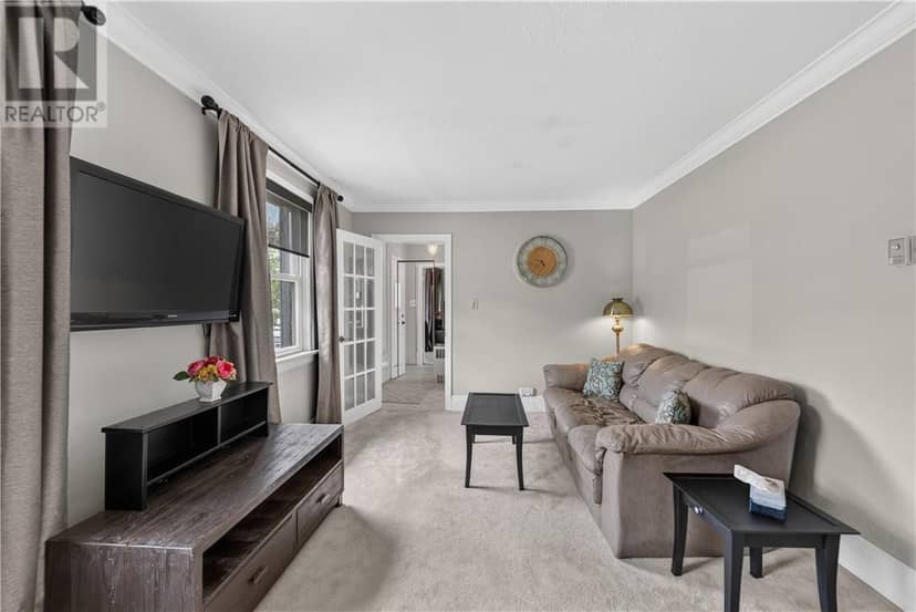 306 Wembley Drive — photo 3 of 33