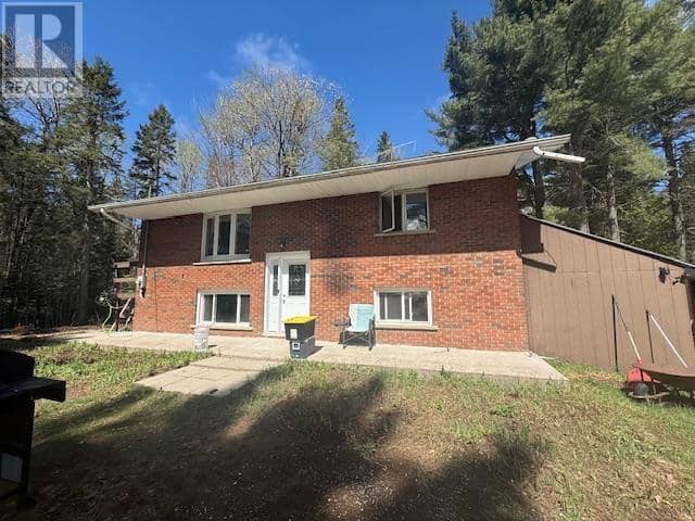372 Highway 552 W — photo 1 of 14