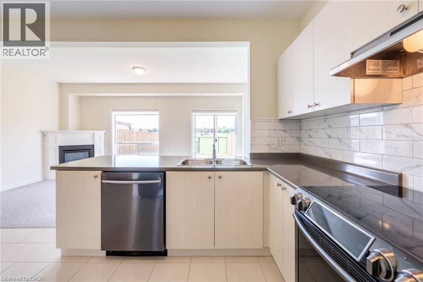 175 LORMONT Boulevard — photo 18 of 40
