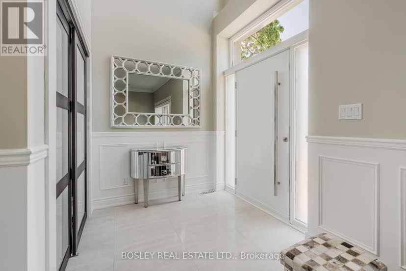 1599 Woodbine Heights Boulevard, Toronto, photo 2