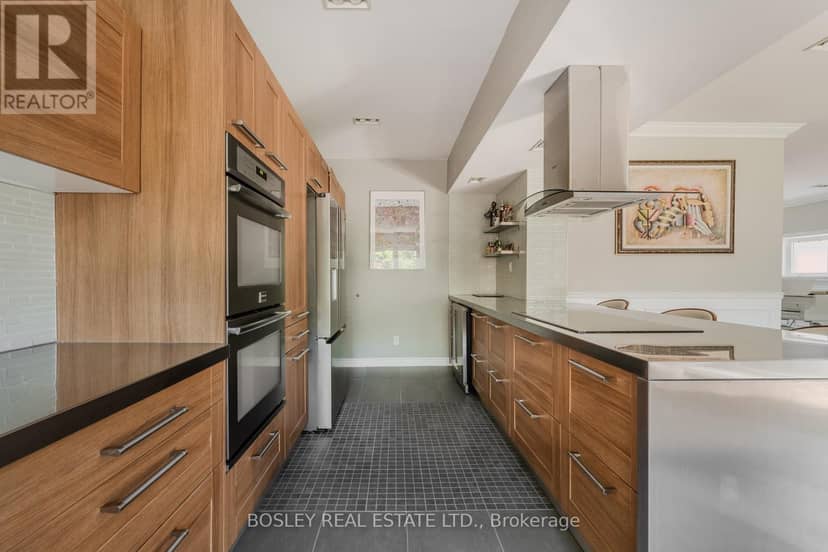 1599 Woodbine Heights Boulevard — photo 14 of 40