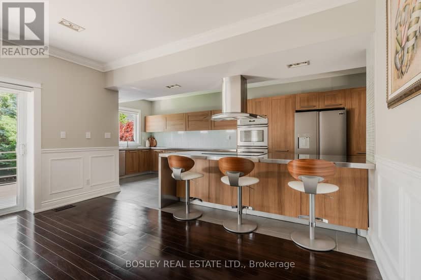 1599 Woodbine Heights Boulevard — photo 11 of 40
