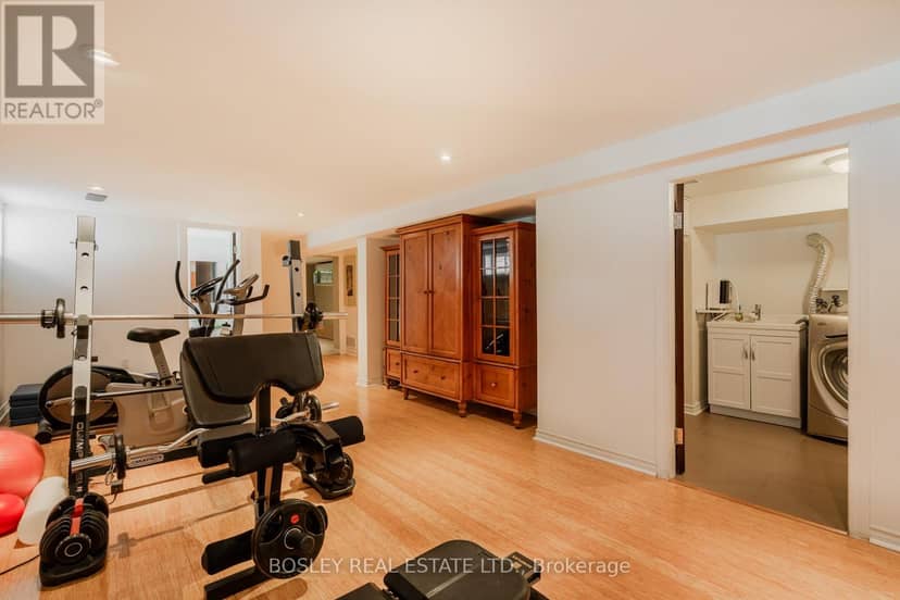 1599 Woodbine Heights Boulevard — photo 34 of 40