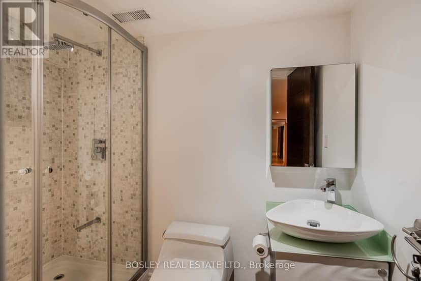 1599 Woodbine Heights Boulevard — photo 35 of 40