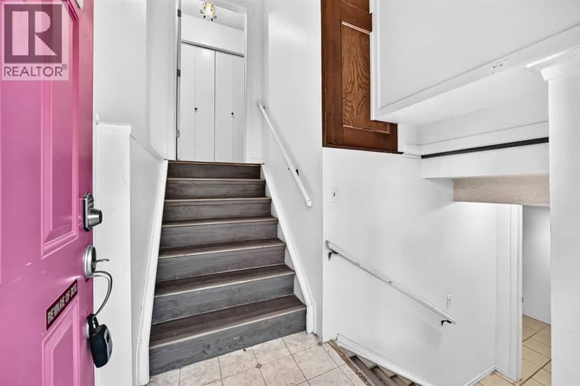 260 Berwick Drive NW, Calgary, photo 2