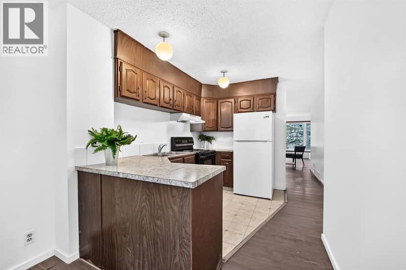 260 Berwick Drive NW — photo 9 of 40